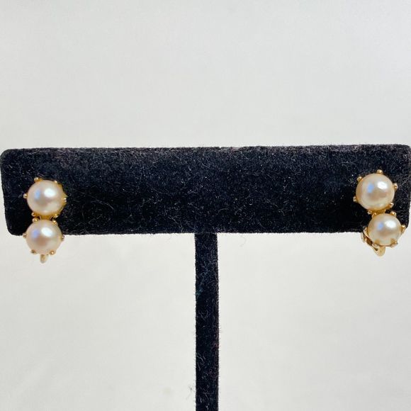 Star Signed Tiny Clip On Earrings Double Pearlesque Beads On Gold Tone Setting - Picture 3 of 8